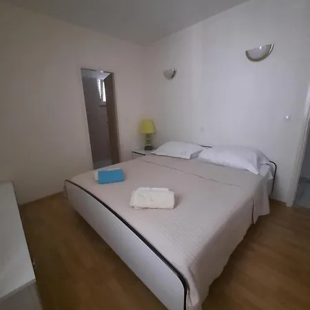 Ostanak kod kuće Jokovic Lumbarda