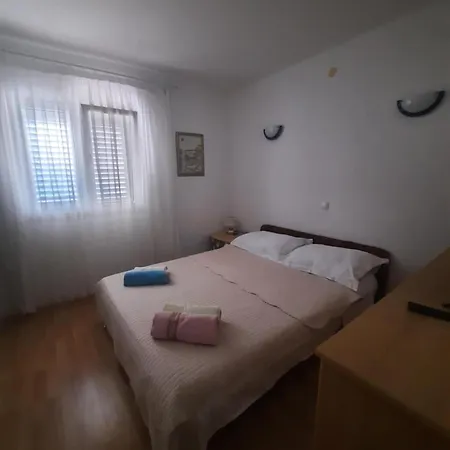 Jokovic Ostanak kod kuće *